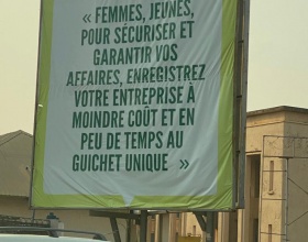 panneau géant de sensibilisation